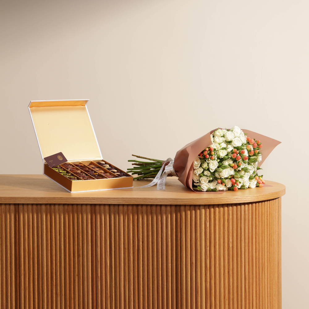 Bateel Qamara Gift Set | White Baby Rose 