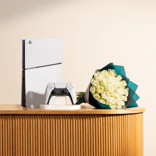 Sony PlayStation 5 White Slim Disc Version | Moonlight Beauty Rose Bouquet Sony PlayStation 5 White Slim Disc Version | Moonlight Beauty Rose Bouquet