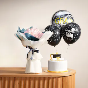 Graduation Cake for Her | Pink Roses