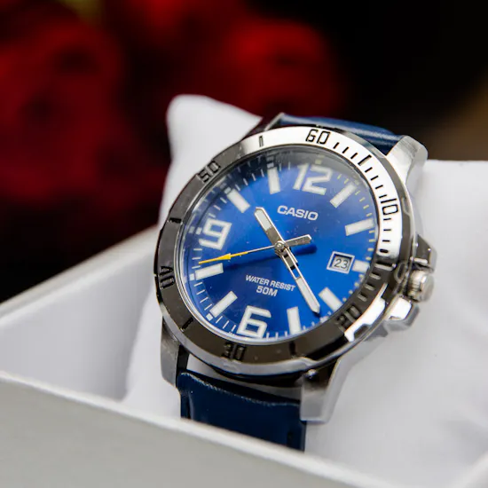 Casio Blue Leather men’s Watch with 12 Red Roses