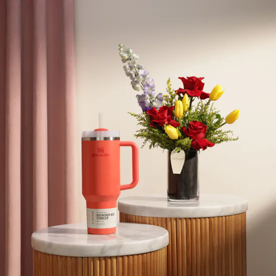 Stanley The Quencher H2.0 Flowstate Hot Coral Tumbler | Exotic Flower Vase