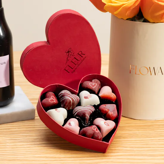 Splendour Linen Spray | Fleur Belgian Chocolate Box and Stunning Flowers