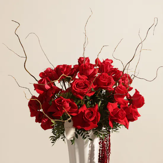 Soft Classic Red Roses Vase