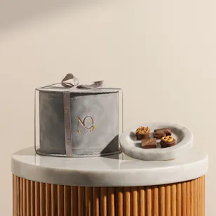 Nor Noyau Medium Round Grey Velvet Chocolate Box