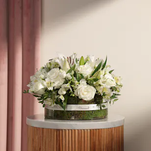 White Charm Flowers Vase White Charm Flowers Vase
