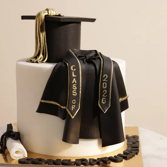 Floward Black and White Class of 2026 Graduation Cake