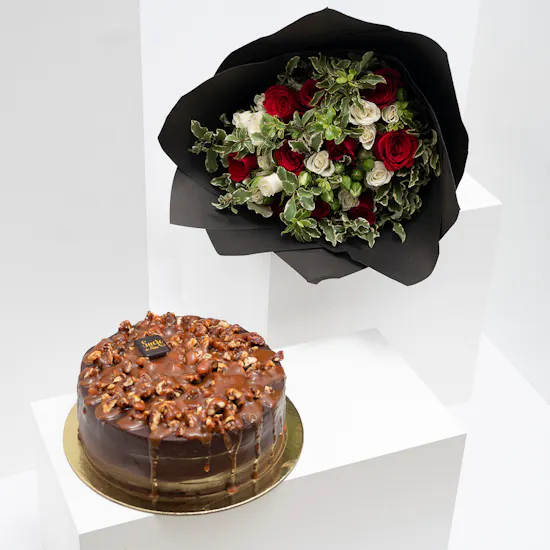 Sucre De Nada Pecan Chocolate Salted Carmel Cake | Blooms