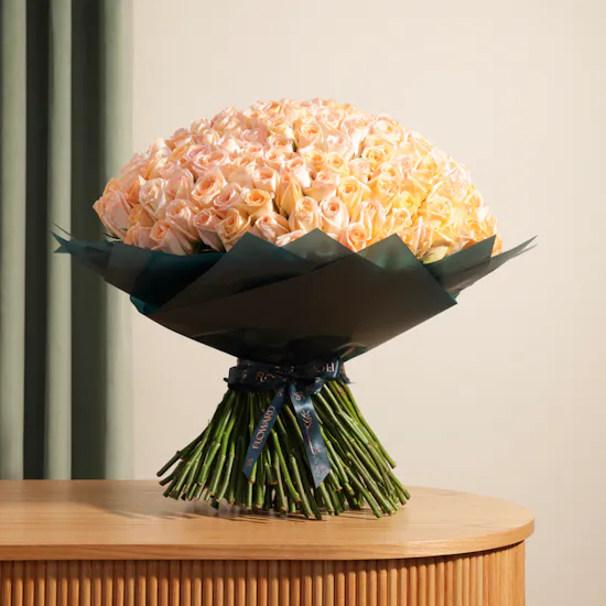 Peach Roses Bouquet | 250 Flowers