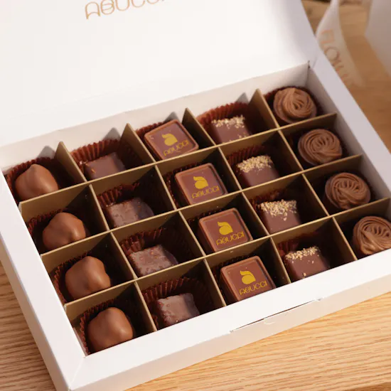 Abucci Chocolates Box | Flower Bouquet