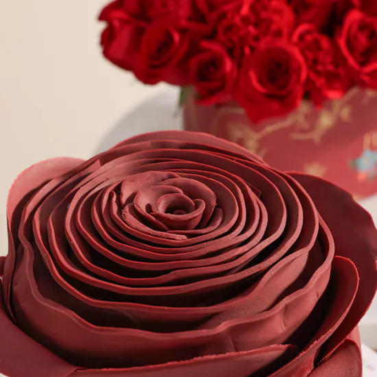 Floward Red Rose Premium Cake | Iconic Red Roses
