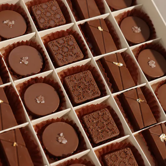 Floward Impressive Chocolate Medium Box | Magical Beauty Flower Bouquet