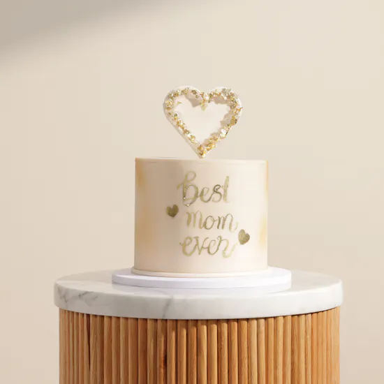 Mister Baker Gold Heart Mum Cake