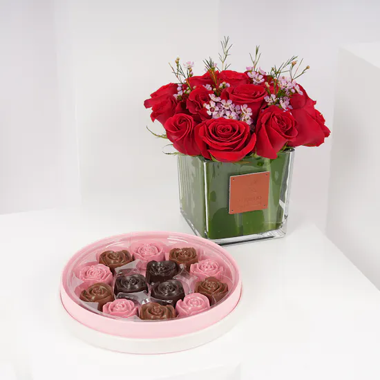 Bostani Rose Chocolate Box | Crimson Charm Vase