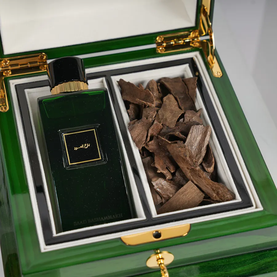 Saad Bashammakh Green Box | Fuchsia Rose 1