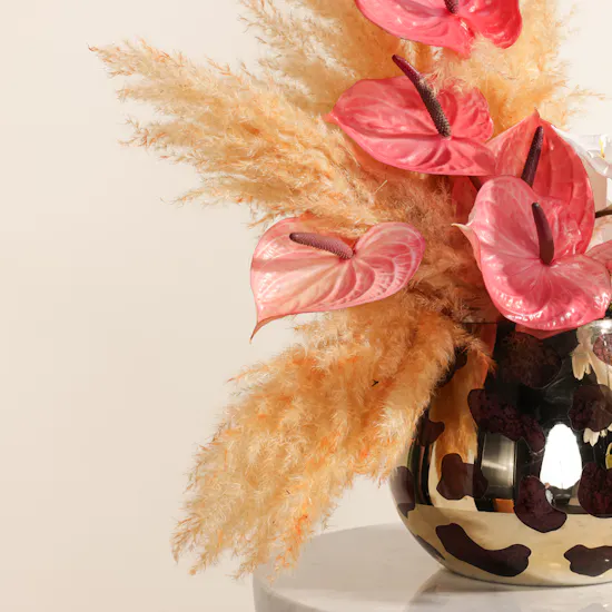 Royal Glow Flowers Vase