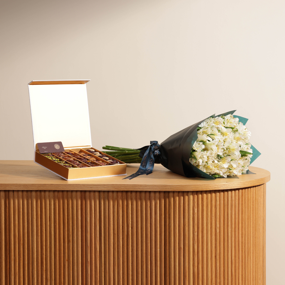  Bateel Qamara Box | White Alstroemeria 