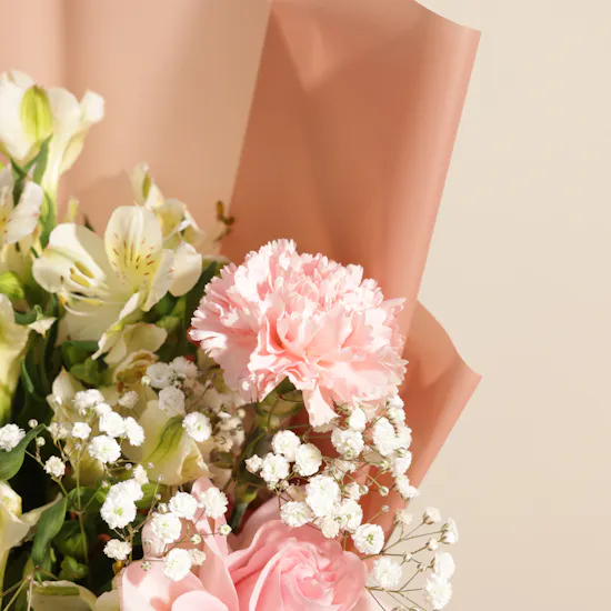 Aani & Dani Pistachio Pudding Cake | Soft Devotion Flower Bouquet