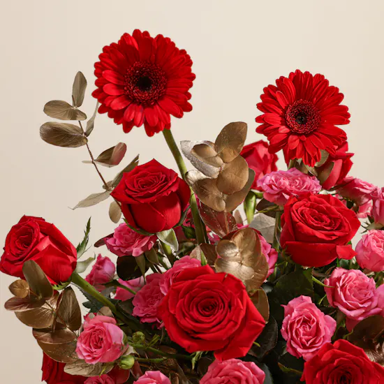 Golden Scarlet Flower Vase