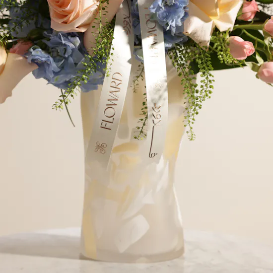 Modern Romance Flowers Vase