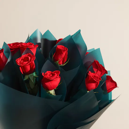 Moon’s Crown Roses Favours