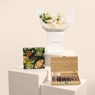 Feel Good Tea & Lakrids by Bülow Chocolates with Flowers