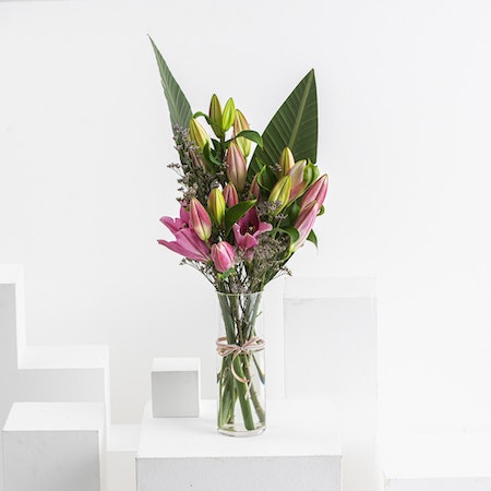 الليليوم الوردي | مزهرية  زجاج