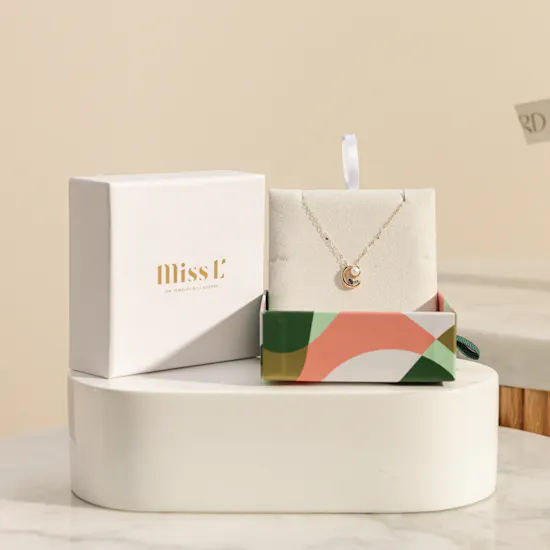 Miss L’ by L’azurde Elegant Necklace | Stunning Flower Bouquet