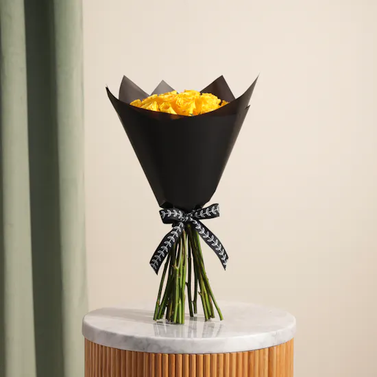 Yellow Radiance Bouquet | 25 Roses