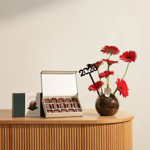 Floward Graduation Small Chocolate Box | Happiness Flowers