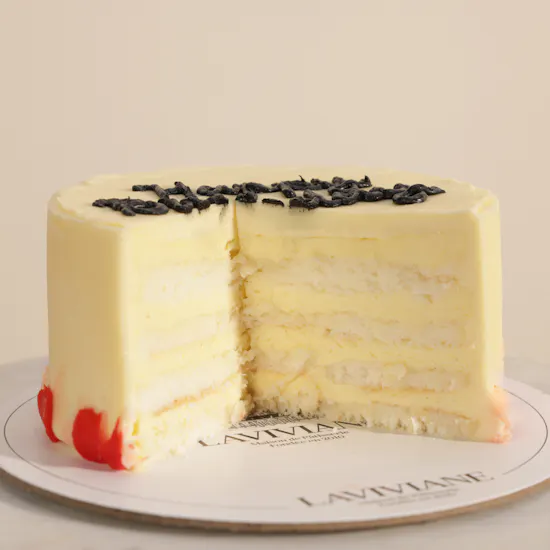 Laviviane Happy Birthday Cream Cake | Magical Flower Vase