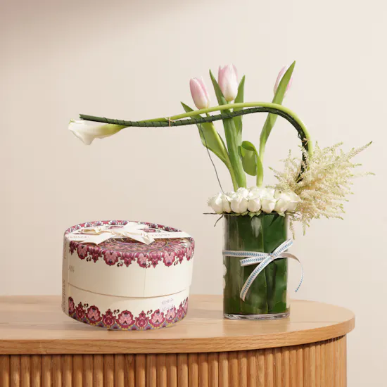 Hanoverian Chocolates Box | Soft Elegance Vase