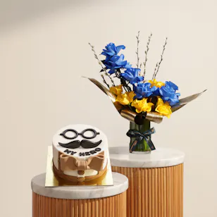 Floward My Hero Cake | Classy Flowers 