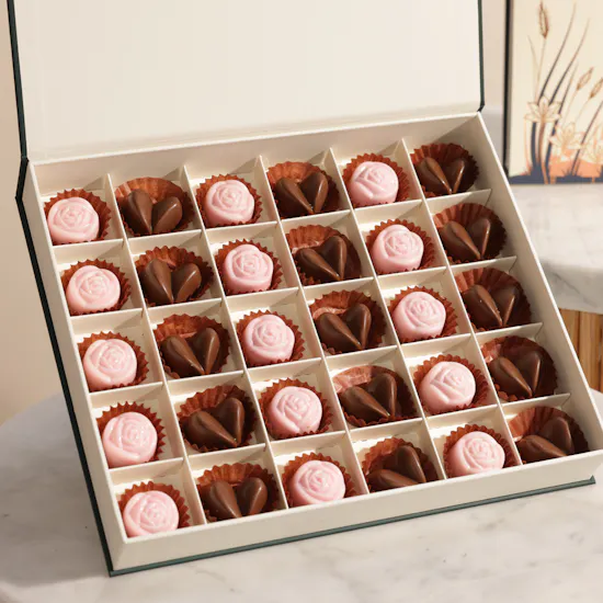 Floward Tender Heart Medium Chocolate Box