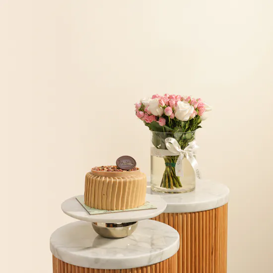 Madeleine Carrot Caramel Cake | Elegant Roses Vase