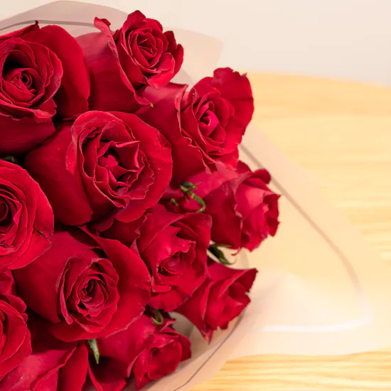 Romantic Radiance Bouquet | 15 Roses