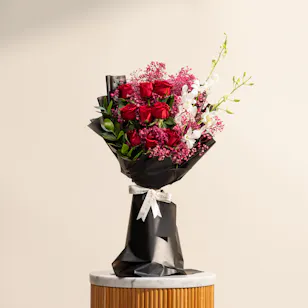 Midnight Bloom Bouquet Midnight Bloom Bouquet