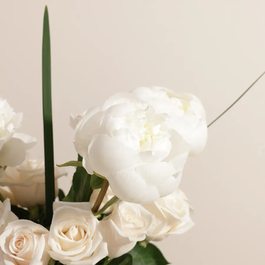 Graceful Peony Flower Vase 2