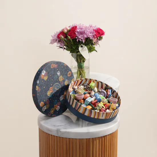 Venchi Murrine Cremino and Chocoviar Chocolate Gift Box | Luminous Flowers