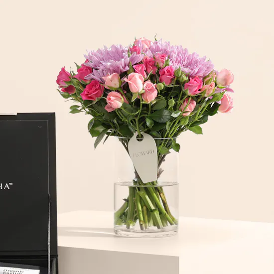 Avantcha Tea Set & Gucci Bloom EDP for Women and Flowers