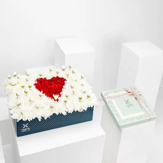 Floward Medium Chocolate Box | Flowers Heart
