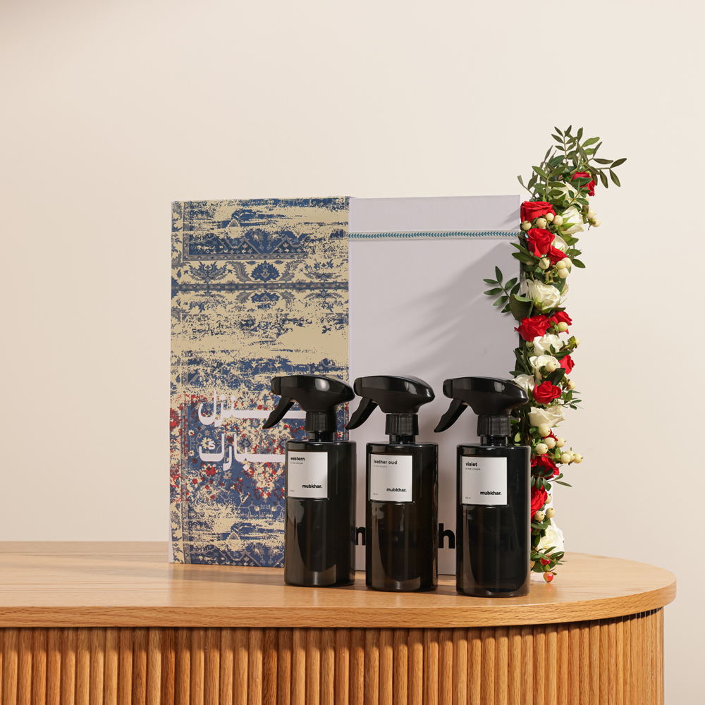 Mubkhar Housewarming Gift Box | Baby Roses