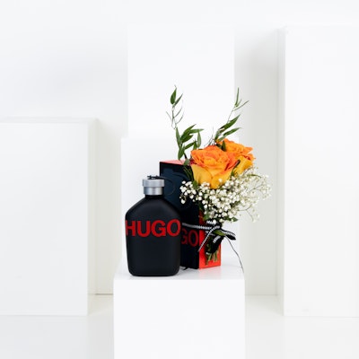 HUGO BOSS JUST DIFFERENT (M) EDT 200ML with Flowers