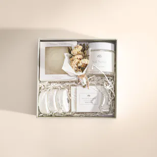 LaurGifts Sweet Coconut Spa Gift Box