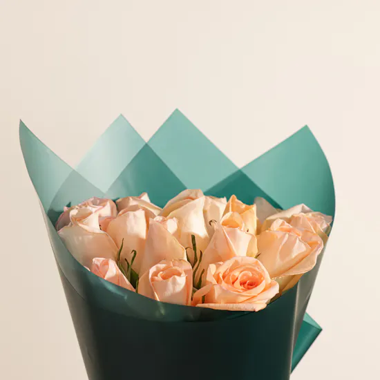 Abdul Samad Al Qurashi Smoked Agarwood Oil | Peach Roses Bouquet
