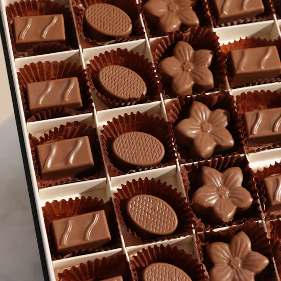 Floward Mix Medium Chocolate Box