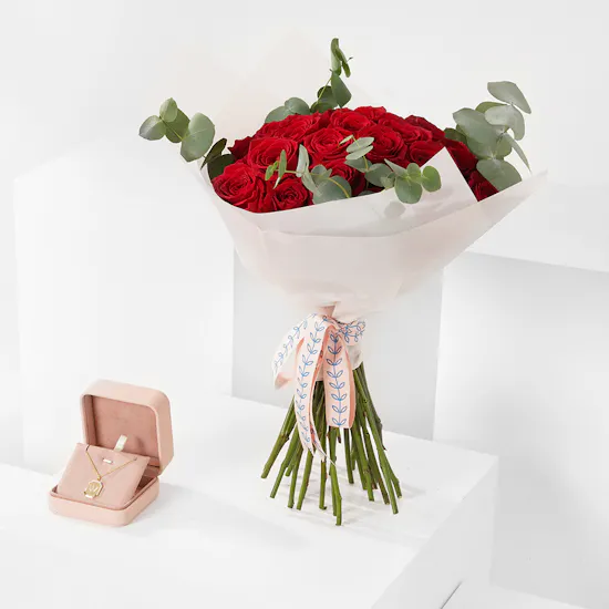 Floward Letter W Necklace | Red Roses