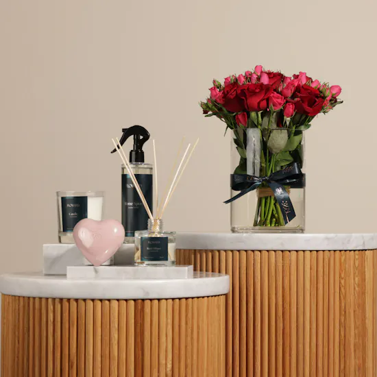 Floward Lovely Orchid Elegant Home Set | Serene Elegance Rose Vase