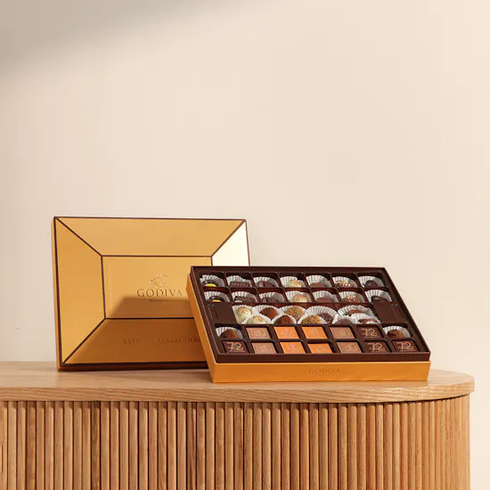 Godiva Ultimate Collection Chocolates and Biscuit Box