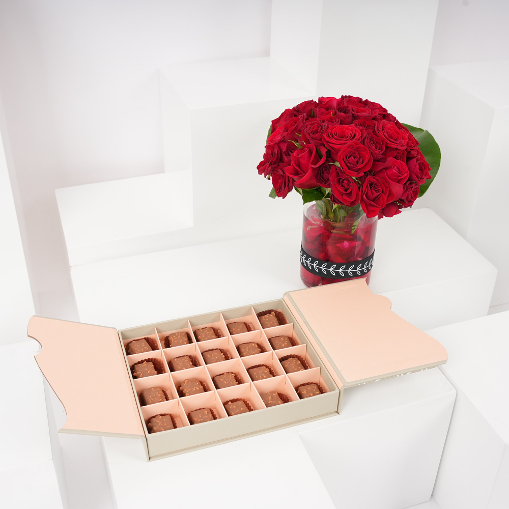 صندوق الشوكولاتة الكرنشي من فلاورد | الجوري الأحمر