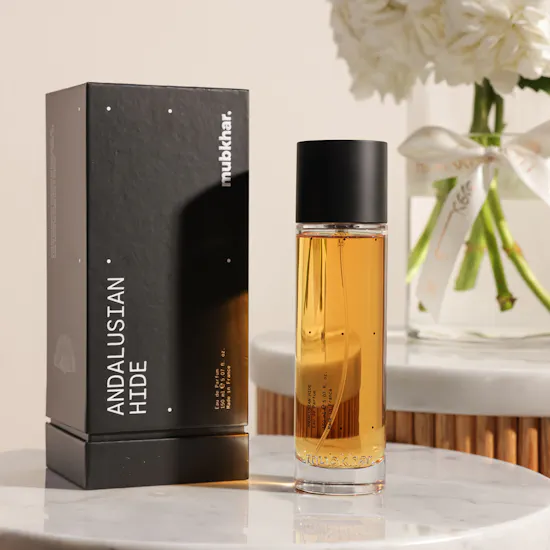 عطر الشتاء من مبخر | زهور همس الندى